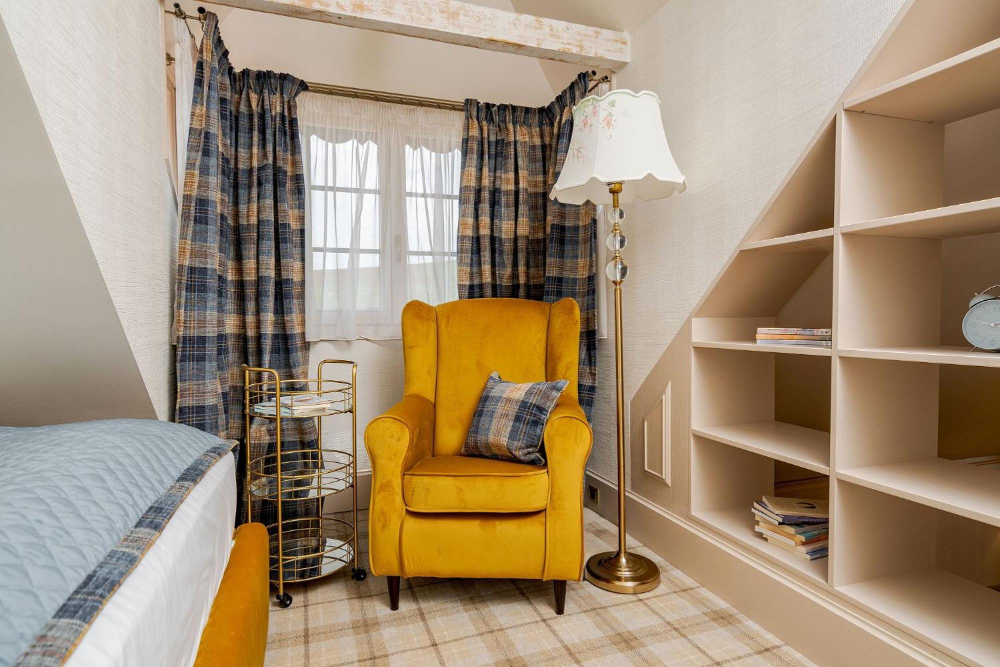 Casa Timis - Wellness & Spa Resort Chitorani Luaran gambar A bedroom at the Inn at the Opera